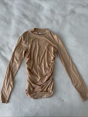 Aritzia Neutral Beige Long Sleeve Ruched Crew Top